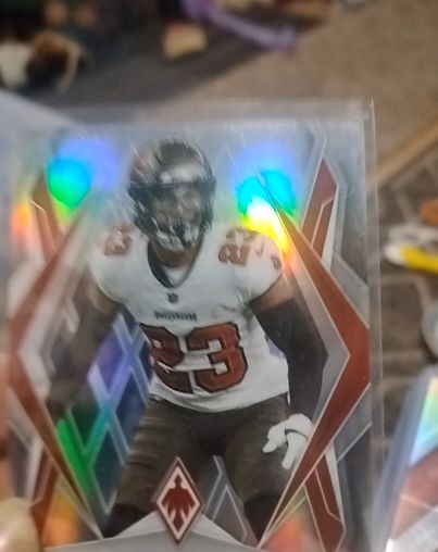 2024 Panini Phoenix #103 Lavonte David Red Fade #/299 — front