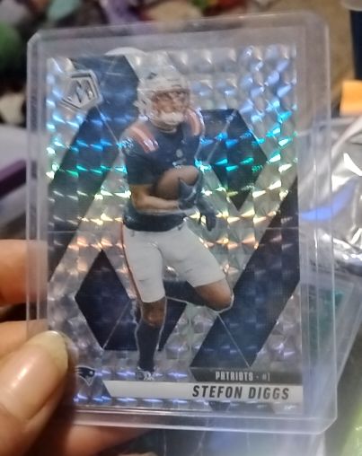 2025 Panini Mosaic #239 Stefon Diggs Silver Mosaic Prizm — front