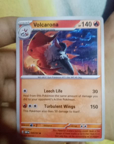 2022 Pokémon SV08: Surging Sparks #025 Volcarona — front