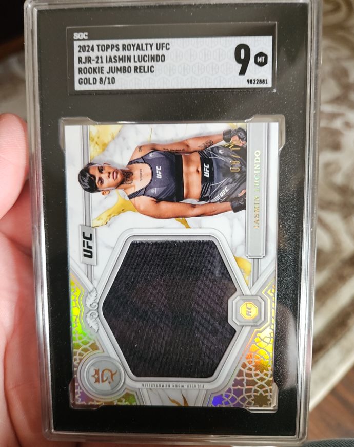 2024 Topps Royalty UFC #RJR-21 Iasmin Lucindo Rookie Jumbo Relic Gold 8/10 — front