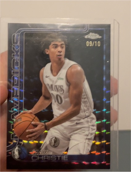2025-26 Topps Chrome #33 Max Christie — front