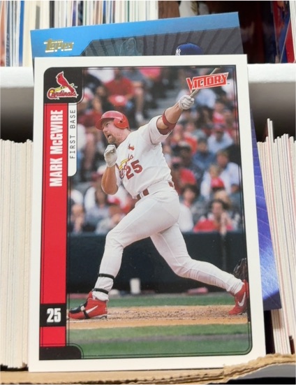 2001 Upper Deck Victory #311 Mark McGwire — front