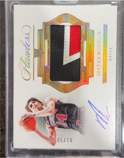 2024-25 Panini Flawless #4 Matas Buzelis — front