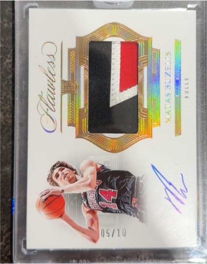 2024 Panini Flawless #05/10 Matas Buzelis — front