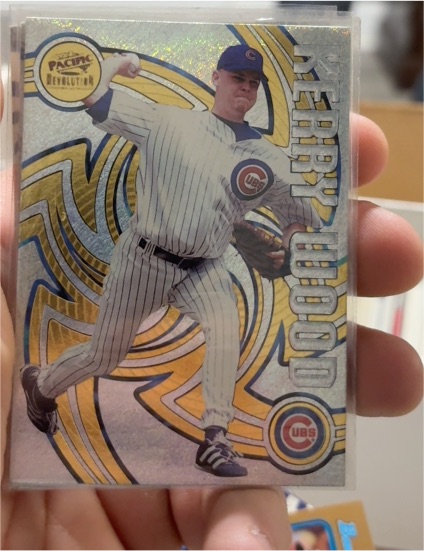 1998 Pacific Revolution #33 Kerry Wood — front