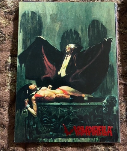 1995 Topps Visions of Vampirella #9 The Genesis of Vampirella — front