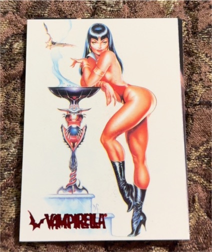 1995 Topps Visions of Vampirella #5 Vampirella — front