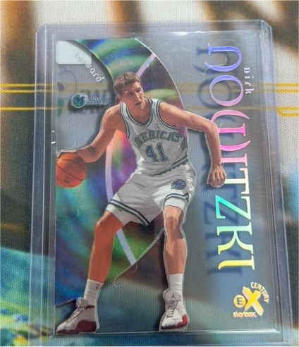 1998-99 Skybox E-X Century #68 Dirk Nowitzki — front