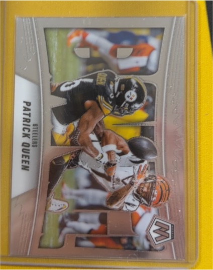 2025 Panini Mosaic Bang! #12 Patrick Queen — front