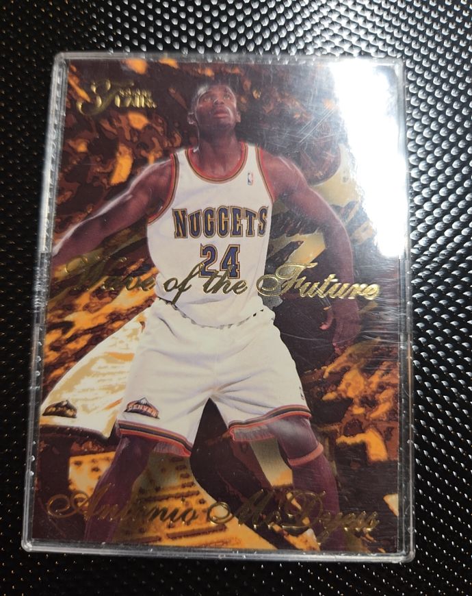 1995-96 Flair #4 Antonio McDyess Wave of the Future — front
