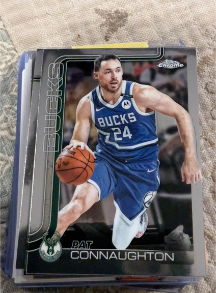 2025-26 Topps Chrome #190 Pat Connaughton — front