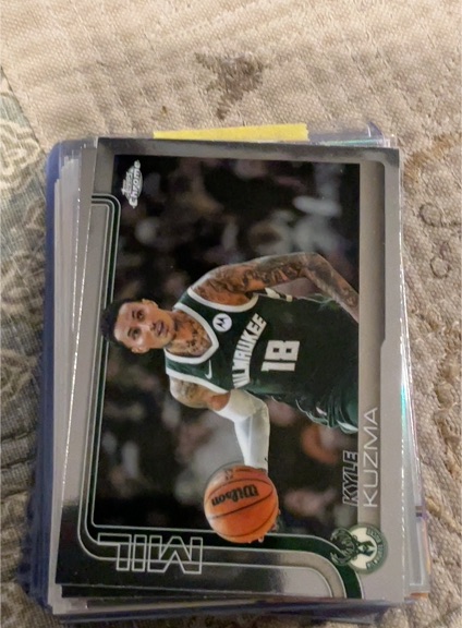 2025-26 Topps Chrome #118 Kyle Kuzma — front