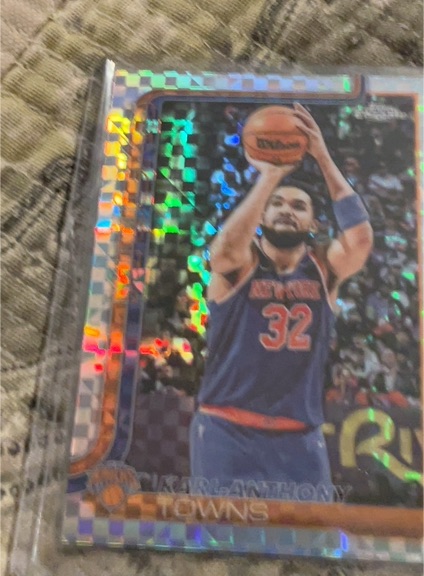 2025 Topps Chrome #179 Karl-Anthony Towns X-Fractor — front