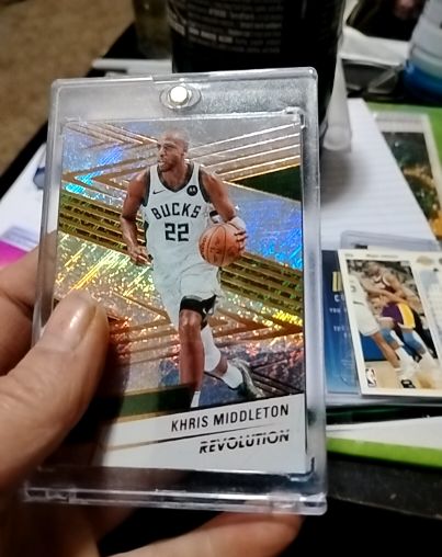 2024-25 Panini Revolution #5 Khris Middleton — front