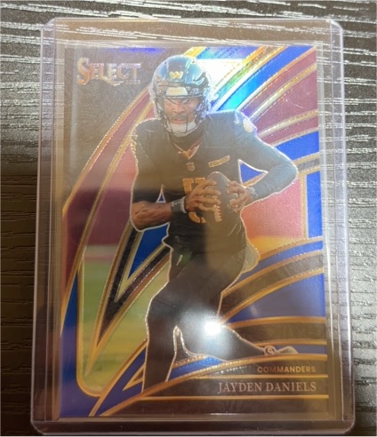 2025 Panini Select #289 Jayden Daniels Club Level Commanders — front