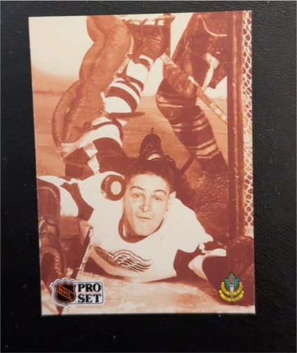 1991-92 Pro Set #343 Terry Sawchuk — front