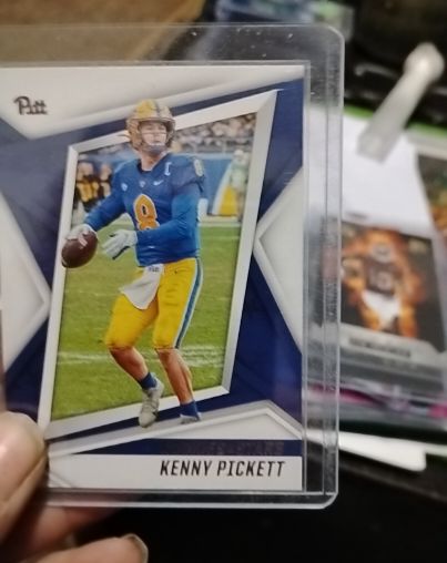 2022 Panini Chronicles Draft Picks Rookies & Stars #1 Kenny Pickett — front