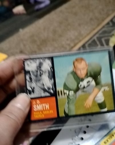 1962 Topps #122 J.D. Smith Philadelphia Eagles — front