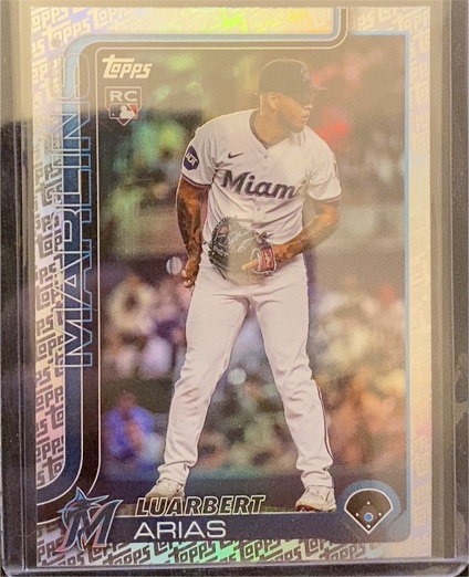 2025 Topps Update #US53 Luarbert Arias — front