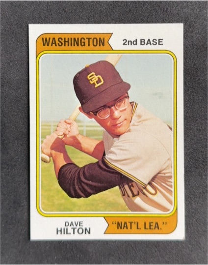 1974 Topps #148 Dave Hilton Washington Nationals Variation — front