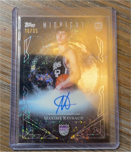 2025-26 Topps Midnight #97 Maxime Raynaud — front