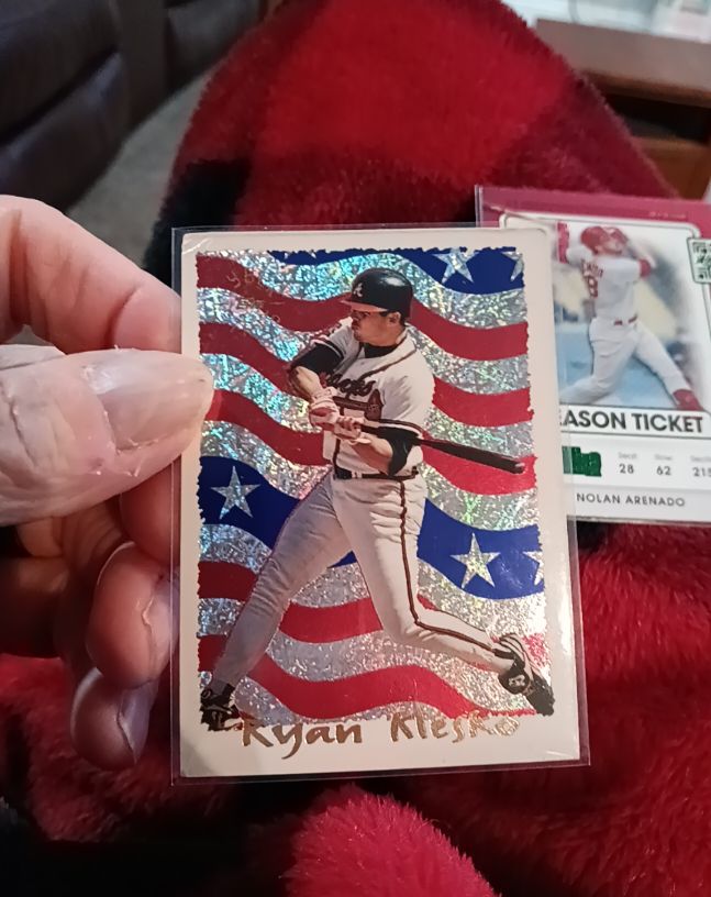 1995 Topps #6 Ryan Klesko CyberStats Season in Review — front