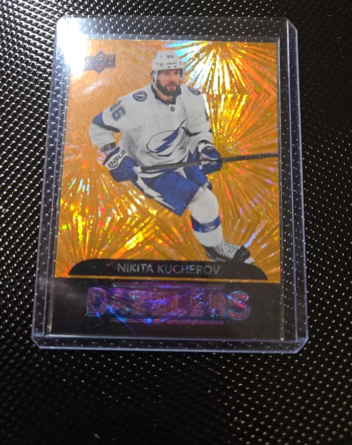 2020-21 Upper Deck Series 1 Dazzlers Orange #DZ-40 Nikita Kucherov — front