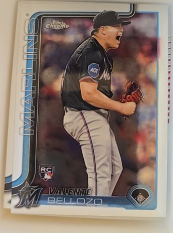 2025 Topps Chrome #122 Valente Bellozo — front