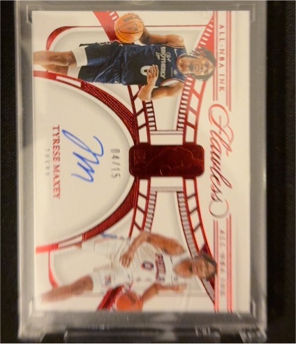 2021-22 Panini Flawless #17 Tyrese Maxey — front