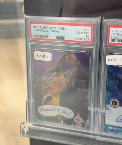 1999 Fleer Mystique #22 Shaquille O'Neal — front