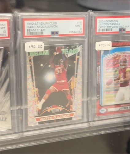 1992 Stadium Club Beam Team #16 Hakeem Olajuwon — front