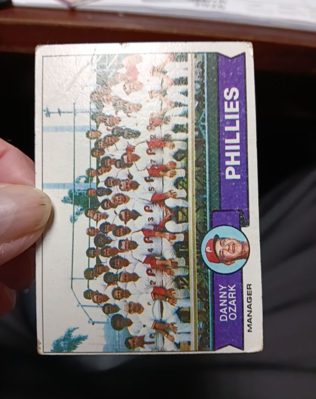 1977 Topps #467 Philadelphia Phillies Team Checklist Danny Ozark — front