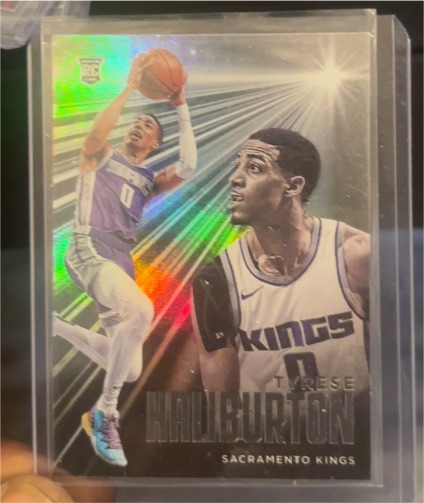 2020-21 Panini Chronicles Essentials #204 Tyrese Halliburton — front