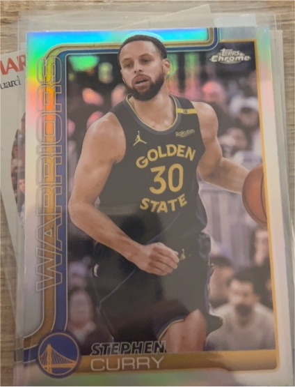 2025-26 Topps Chrome #201 Stephen Curry — front