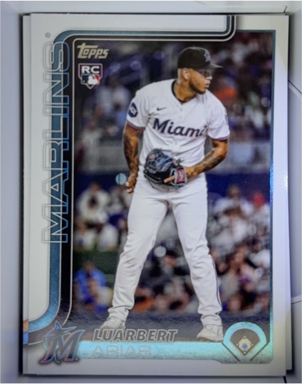 2025 Topps Update #US53 Luarbert Arias — front