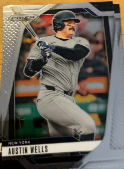 2025 Panini Prizm #212 Austin Wells — front