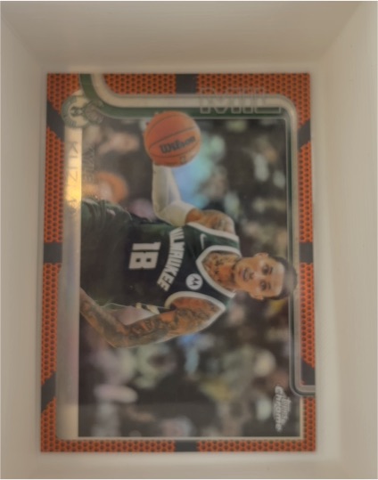 2025-26 Topps Chrome #118 Kyle Kuzma — front