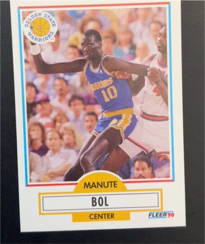 1990 Fleer #62 Manute Bol — front