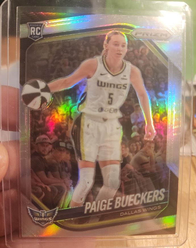 2025 Panini Prizm WNBA #5 Paige Bueckers — front