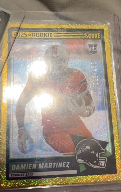 2025 Panini Score #46 Damien Martinez — front