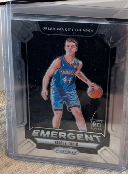 2024-25 Panini Prizm #18 Nikola Topić Emergent — front