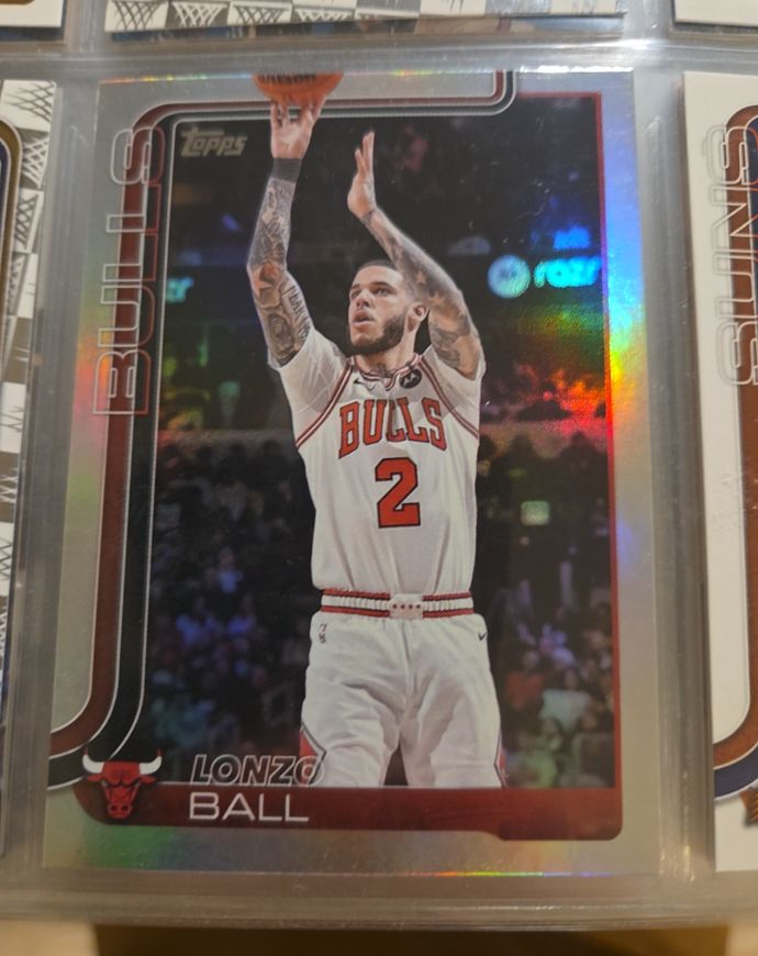 2025-26 Topps #39 Lonzo Ball — front