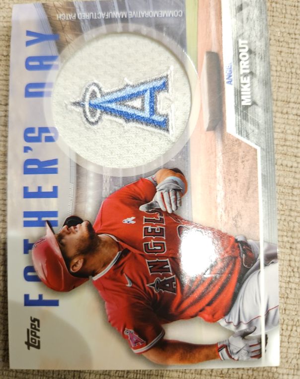 2023 Topps Series 2 Father's Day Commemorative Team Patch #FD-MT Mike Trout — front