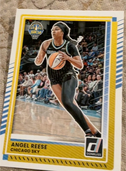 2025 Panini Donruss WNBA #71 Angel Reese — front