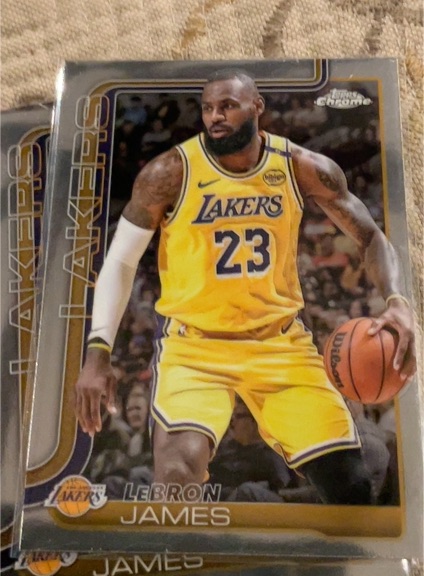 2025-26 Topps Chrome #127 LeBron James — front