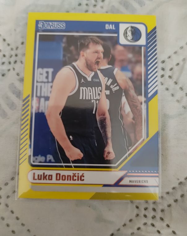 2024-25 Panini Donruss #82 Luka Dončić — front
