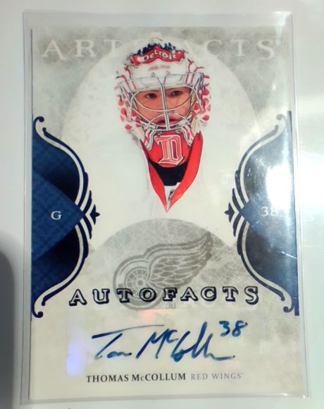 2011 Upper Deck Artifacts Autofacts #38 Thomas McCollum — front