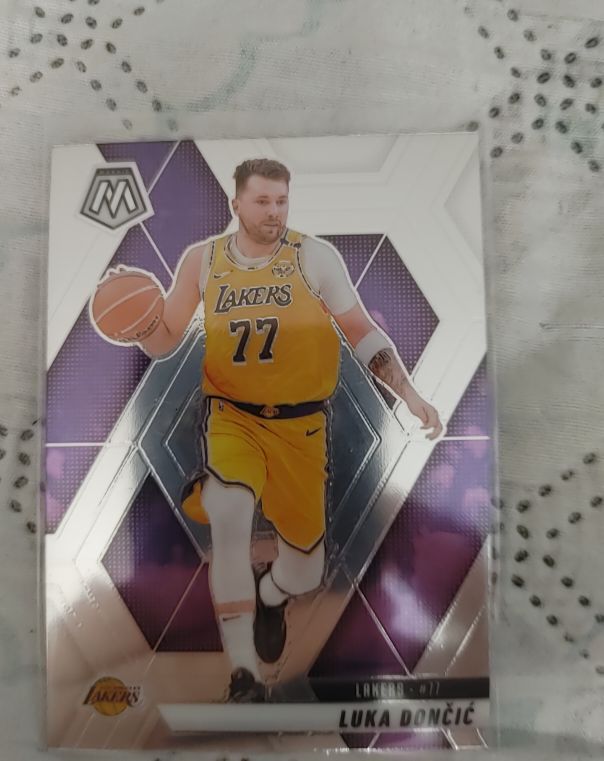 2024-25 Panini Mosaic #100 Luka Dončić — front