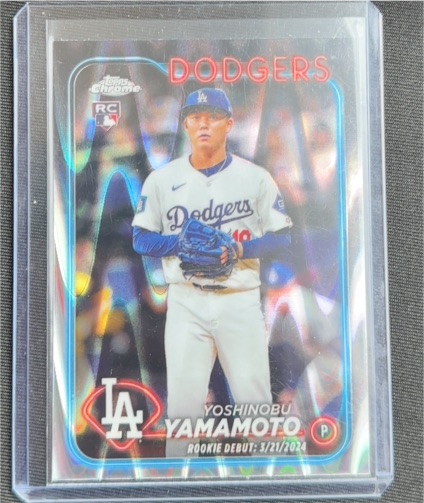 2024 Topps Chrome Update #USC108 Yoshinobu Yamamoto — front