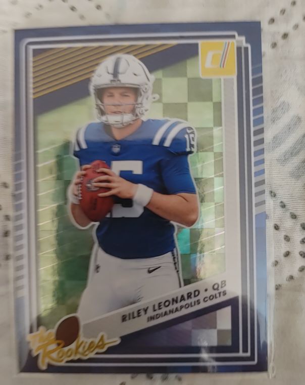 2025 Panini Donruss #28 Riley Leonard The Rookies — front